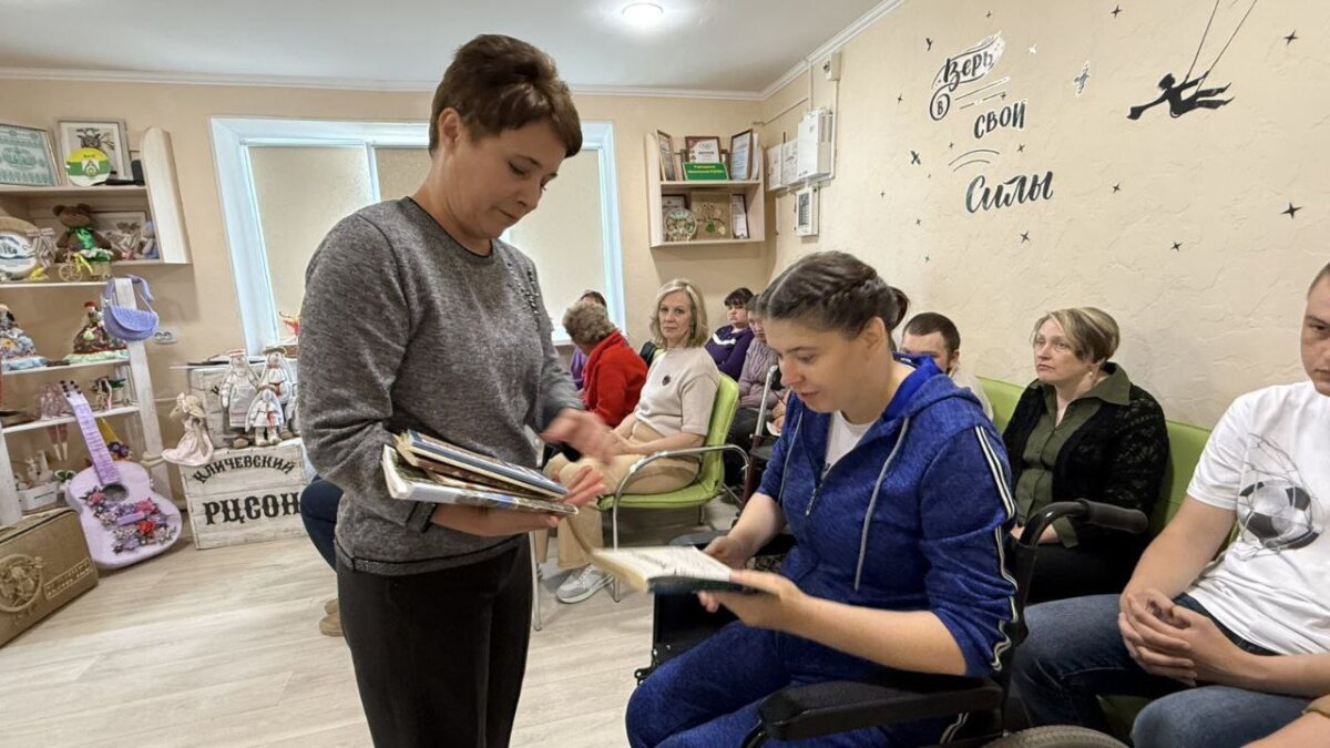 Лето с книгой проводят подопечныe кличевского РЦСОН