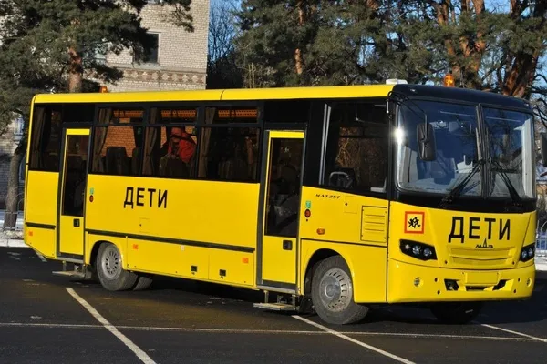 На Могилевщине водители школьных автобусов пожаловались на переработки — выяснилось много интересного