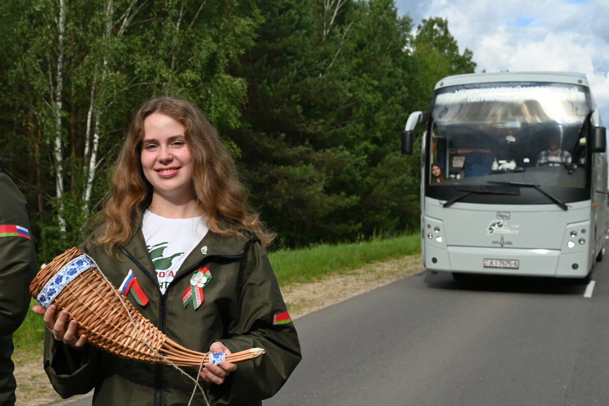 Кличевщина встретила участников международного патриотического проекта “Дорогами Памяти и Славы”