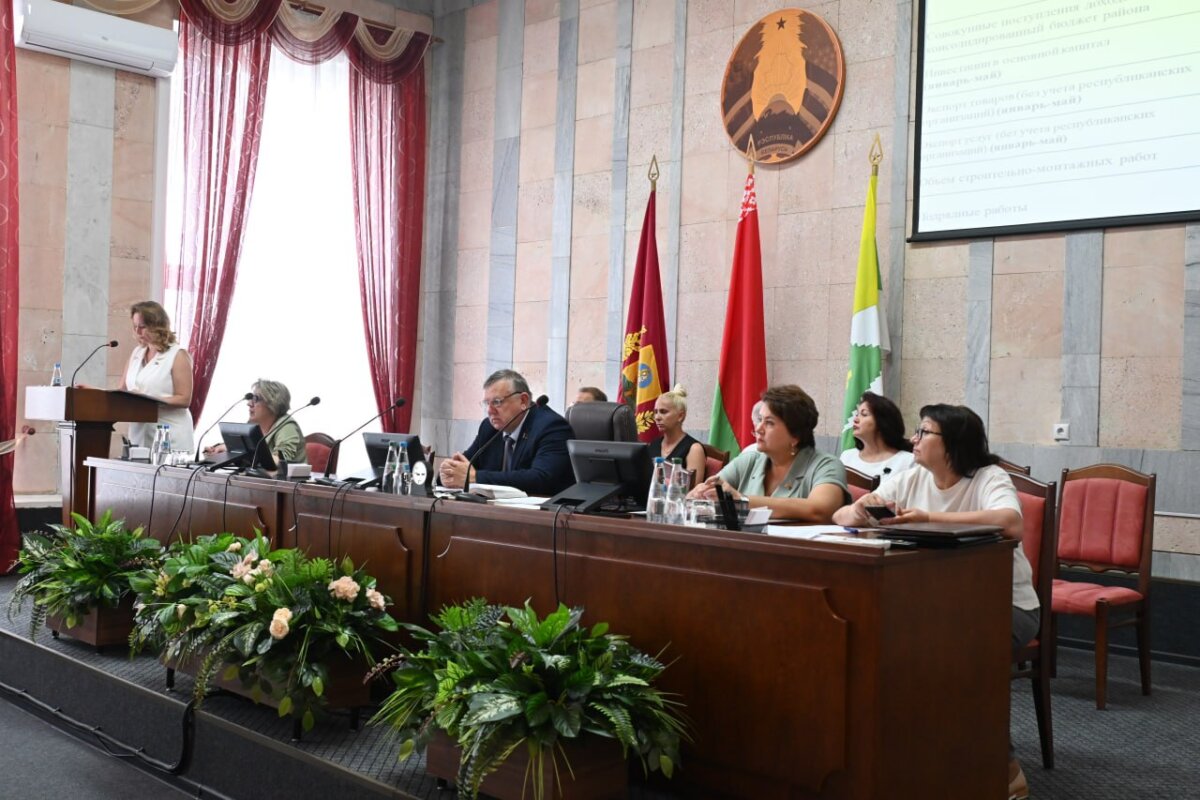 В Кличеве состоялось заседание исполкома под руководством председателя районного исполнительного комитета Виктора РЕБКОВЦА