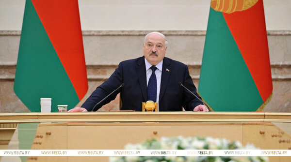 Тонкая настройка на внешнем контуре. Подробности совещания Лукашенко с дипломатами