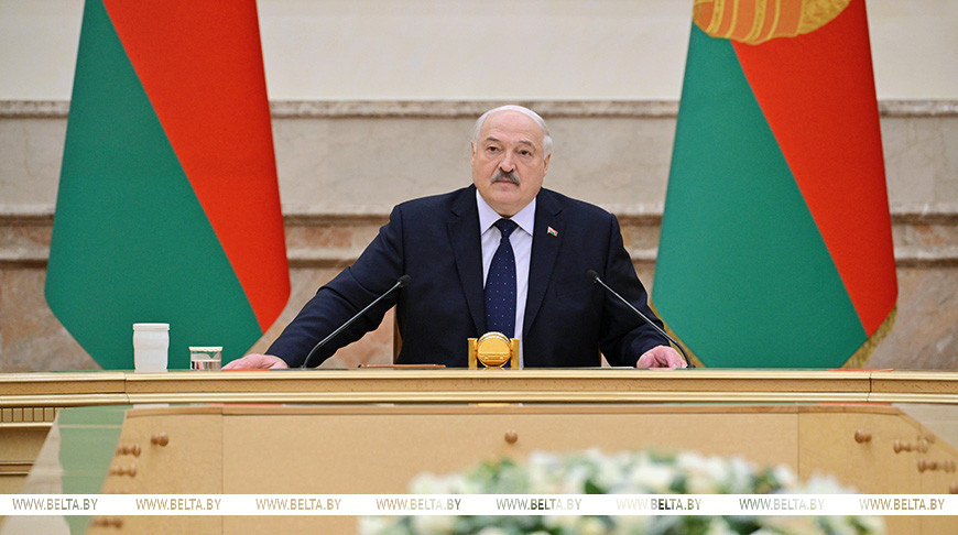 Тонкая настройка на внешнем контуре. Подробности совещания Лукашенко с дипломатами