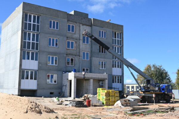 Застройка городской улицы Бобруйской в самом разгаре