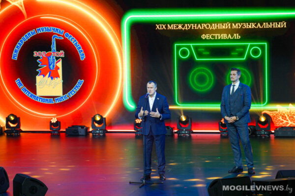 «Золотой шлягер» — бренд не только Могилевской области, но и всей Беларуси. Кличевляне приняли участие в открытии межуднародного фестиваля