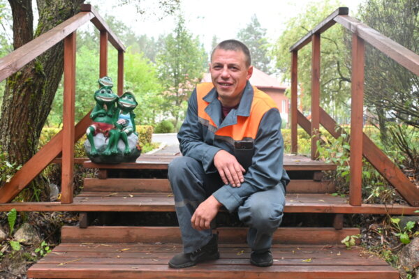 Один из лучших трактористов Кличевского лесхоза