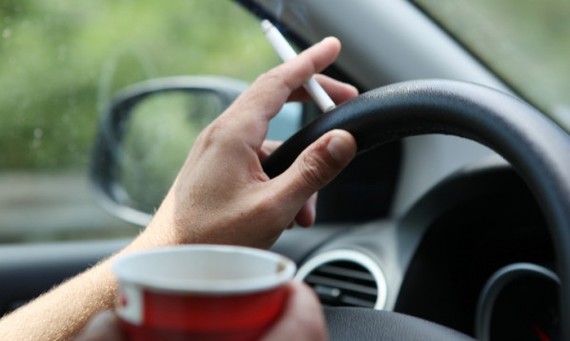 Не делайте так в машине: 5 табу для пассажиров