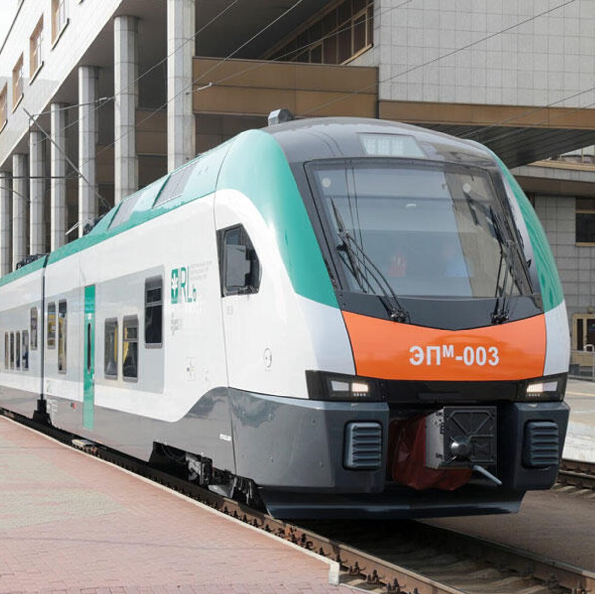 БЖД запустит 46 дополнительных поездов на майские праздники