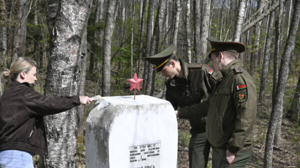 Кличевляне присоединяются к наведению порядка у памятников участникам и жертвам Великой Отечественной войны