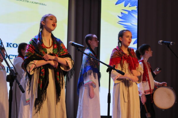 «Живой родник» талантов: в Кличеве прошел открытый детский конкурс вокала