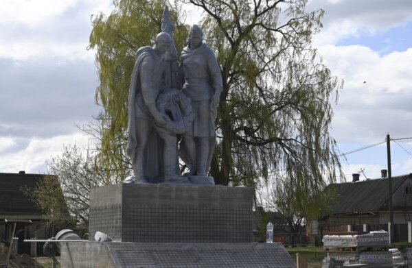 В Кличеве обновляется сквер на улице Пролетарской