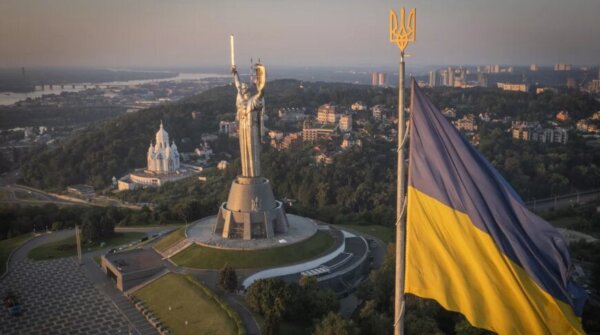 Лукашенко: надо использовать любые шаги, чтобы через компромиссы достичь мирного соглашения по Украине