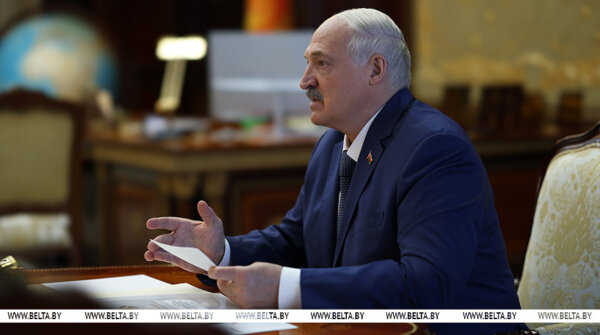 Лукашенко поручил запретить поездки за рубеж детских групп без госнадзора и разрешения