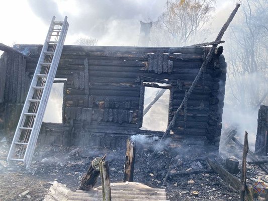 Пожар оставил пенсионера без крыши над головой