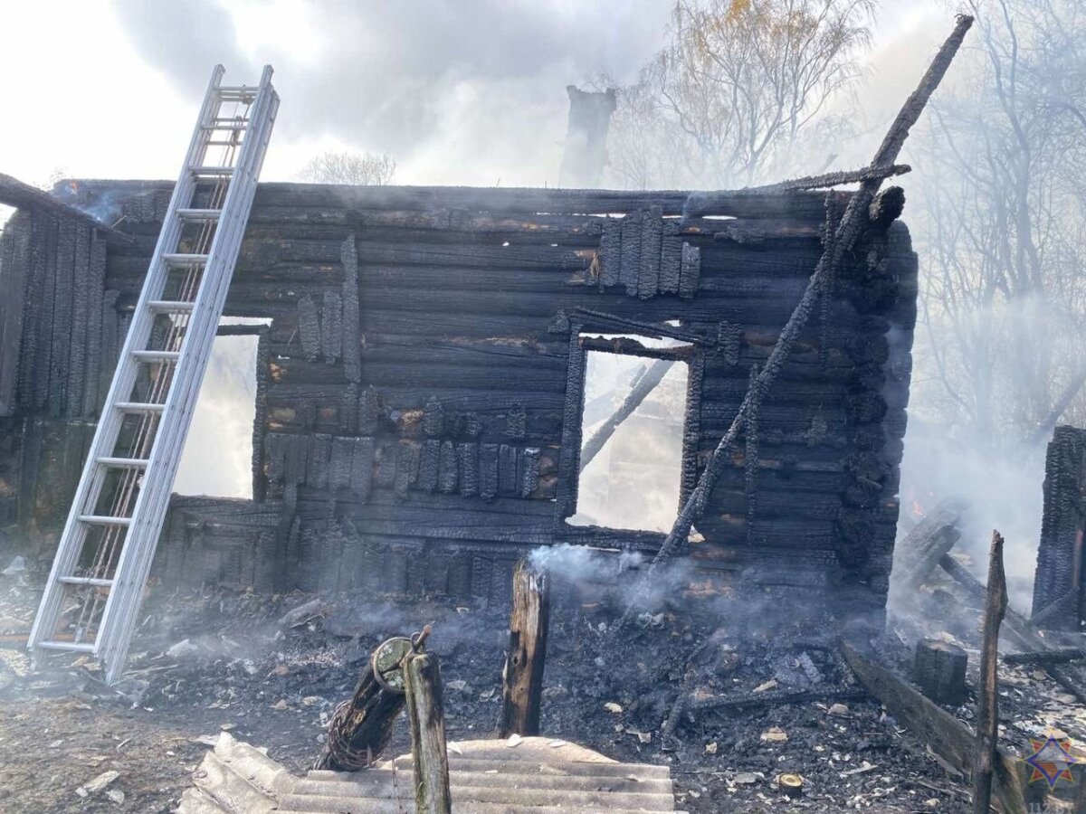 Пожар оставил пенсионера без крыши над головой